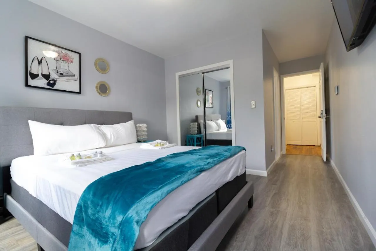 Stunning Private Room Suite 2 With Private Bathroom In Duplex Apartment In Brooklyn, Ny New York