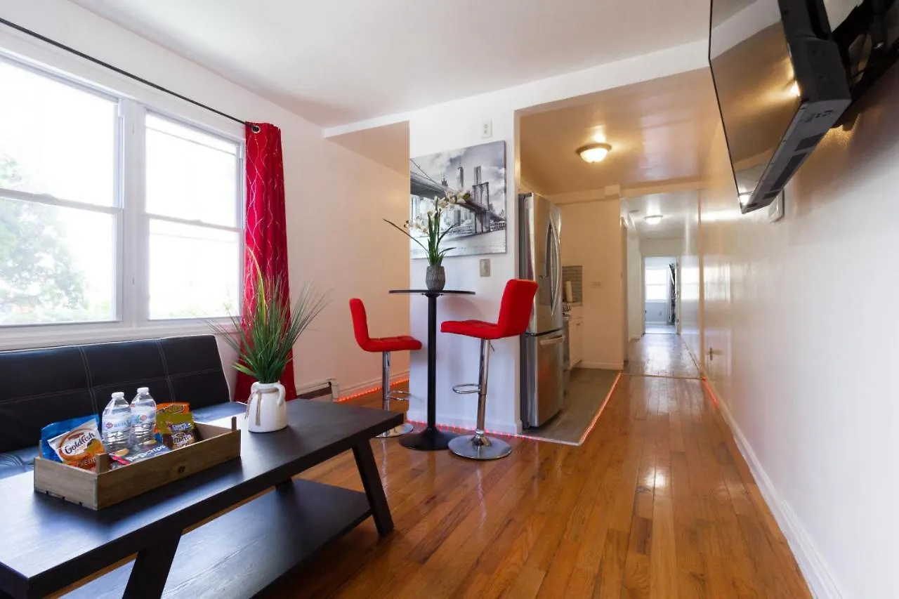 Stunning Private Room Suite 2 With Private Bathroom In Duplex Apartment In Brooklyn, Ny New York 0*,