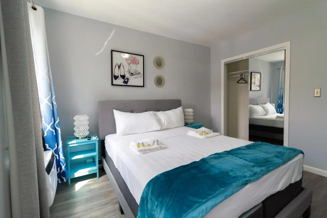 Stunning Private Room Suite 2 With Private Bathroom In Duplex Apartment In Brooklyn, Ny New York