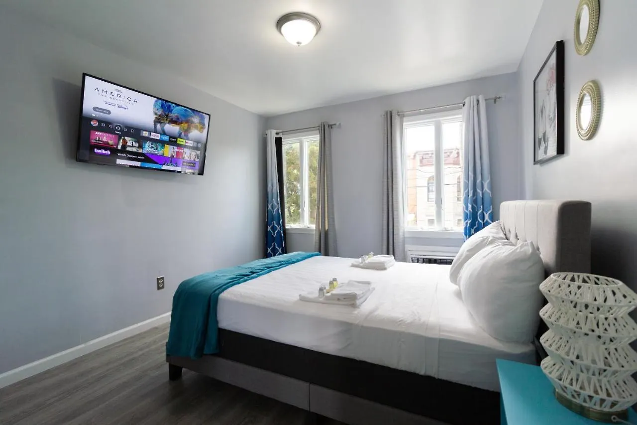 Stunning Private Room Suite 2 With Private Bathroom In Duplex Apartment In Brooklyn, Ny New York